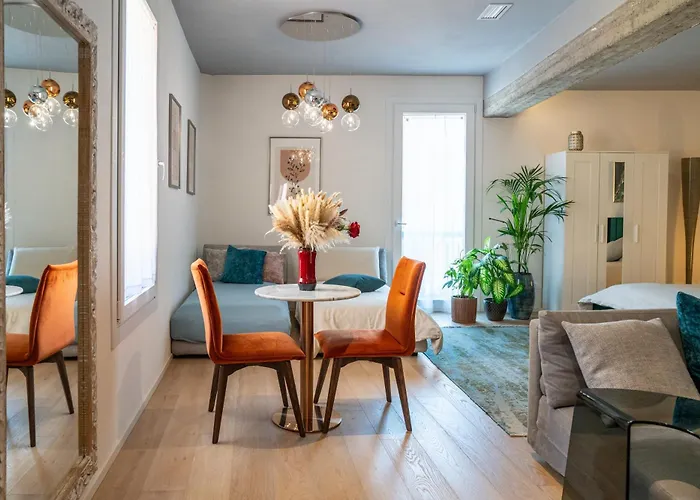 Piazza Maggiore Santa Margherita B&B 4*